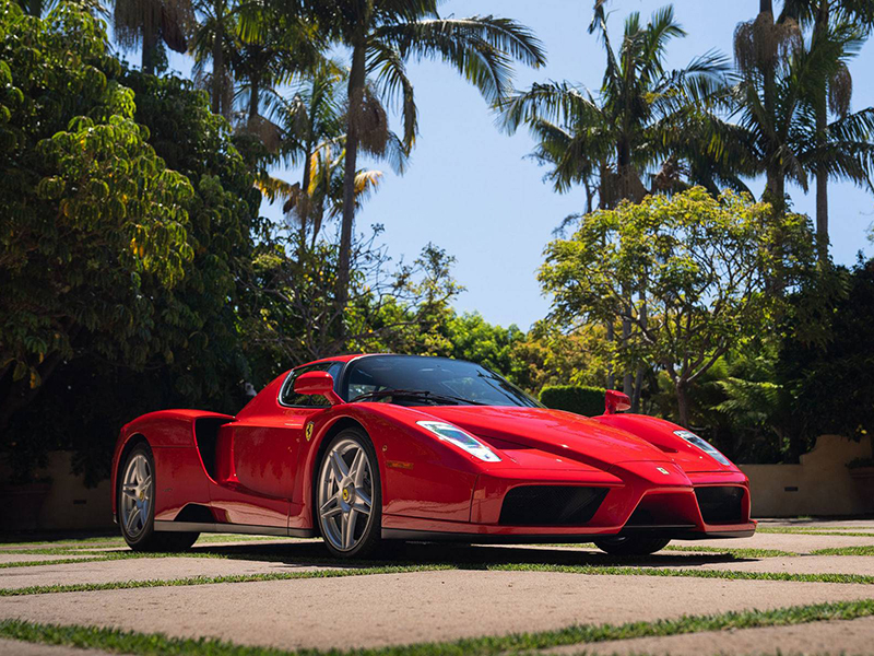 سيارة فيراري نادرة تباع في مزاد عبر الإنترنت بسعر قياسي